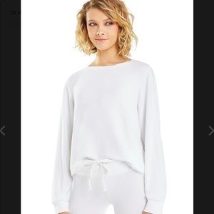 Wildfox baggy beach jumper in white/cream